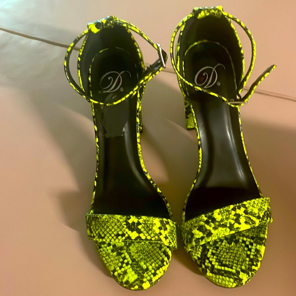 Heels brand D size 7.5 green, Imitation crocodile skin
